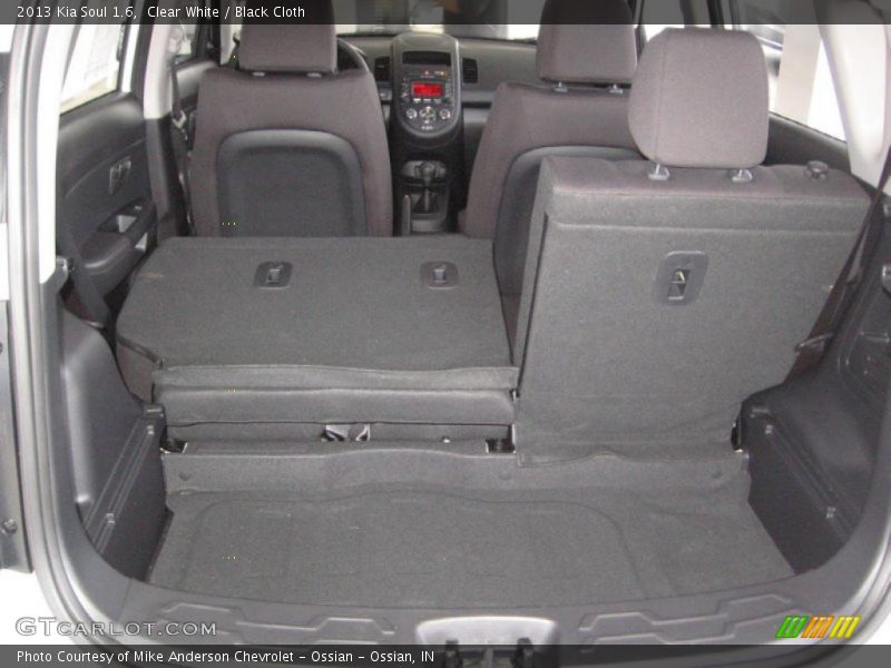 Clear White / Black Cloth 2013 Kia Soul 1.6