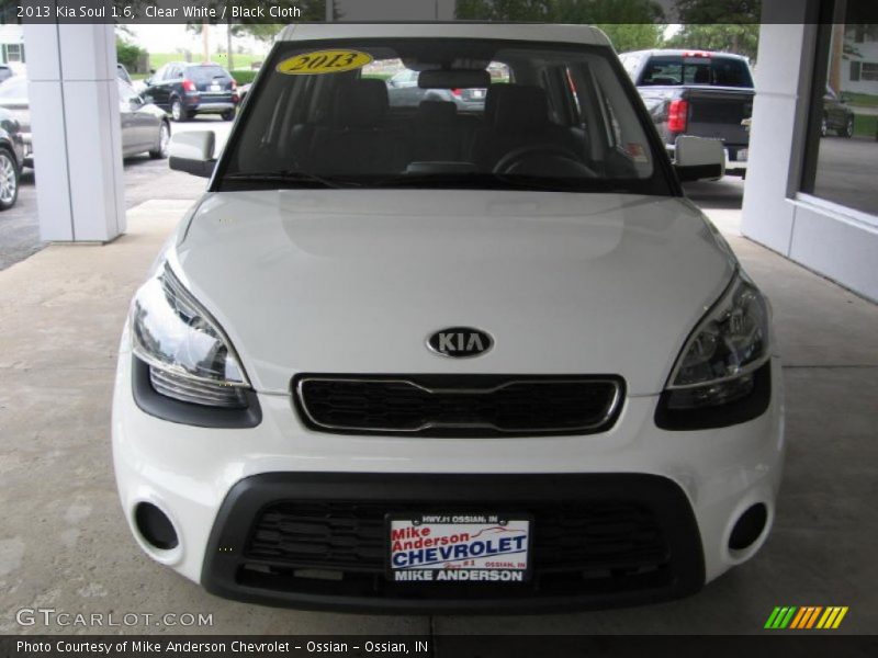 Clear White / Black Cloth 2013 Kia Soul 1.6