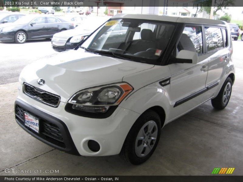 Clear White / Black Cloth 2013 Kia Soul 1.6