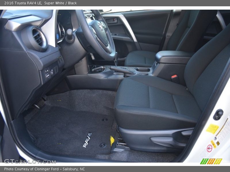 Super White / Black 2016 Toyota RAV4 LE