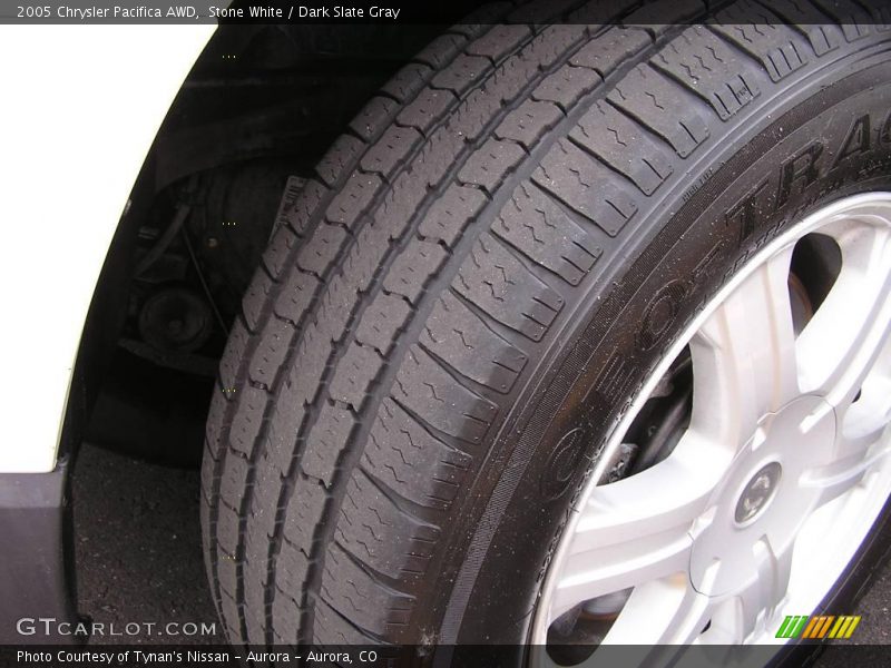 Stone White / Dark Slate Gray 2005 Chrysler Pacifica AWD