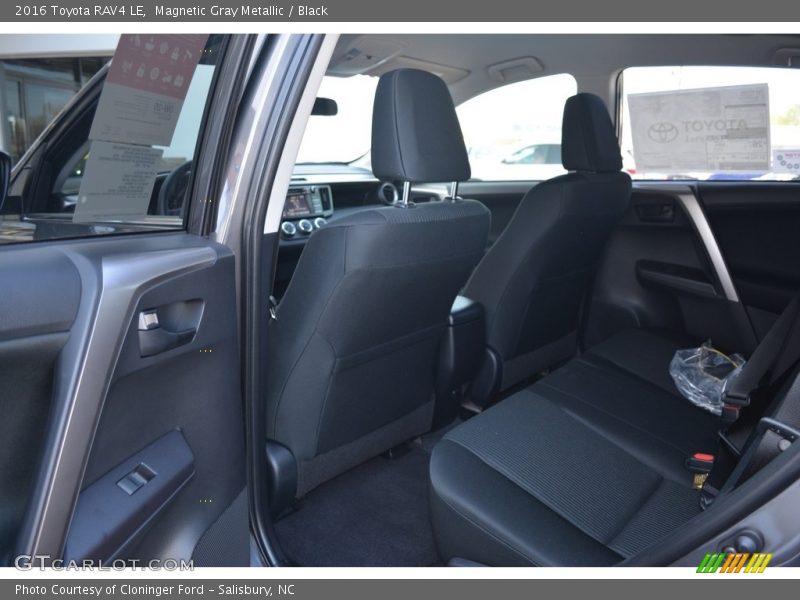 Magnetic Gray Metallic / Black 2016 Toyota RAV4 LE