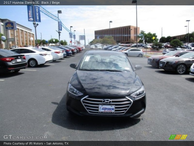 Black / Beige 2017 Hyundai Elantra SE
