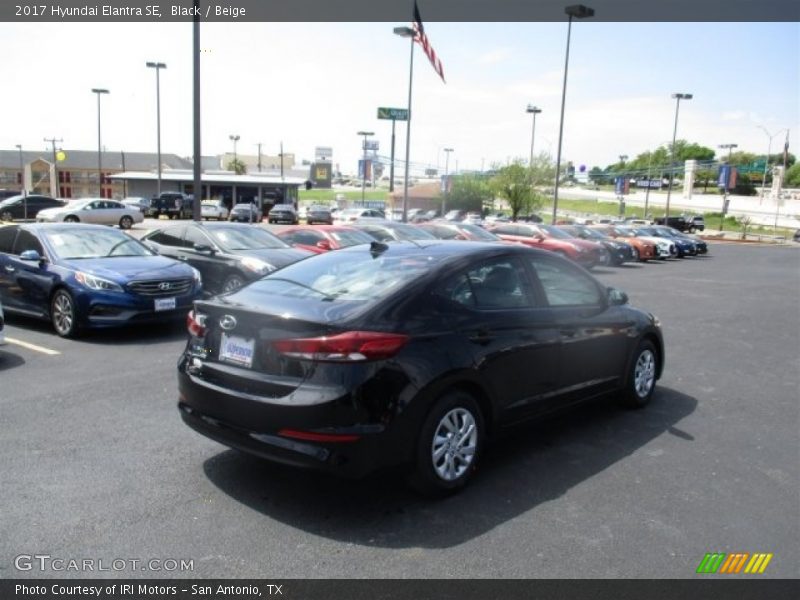 Black / Beige 2017 Hyundai Elantra SE