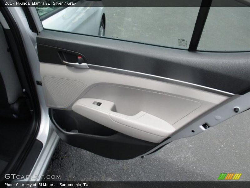 Silver / Gray 2017 Hyundai Elantra SE