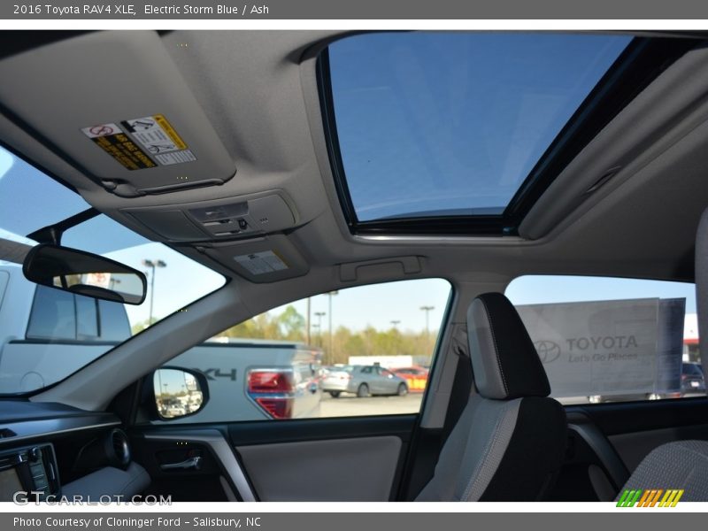 Electric Storm Blue / Ash 2016 Toyota RAV4 XLE