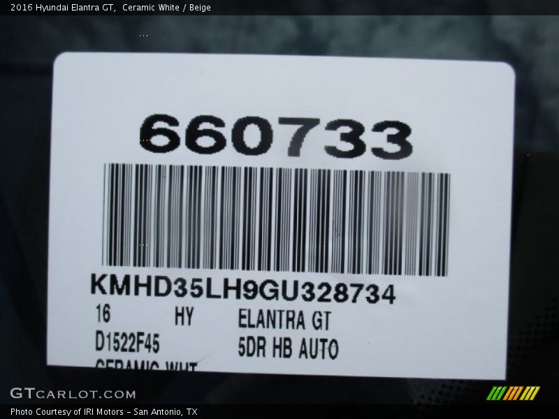 Ceramic White / Beige 2016 Hyundai Elantra GT