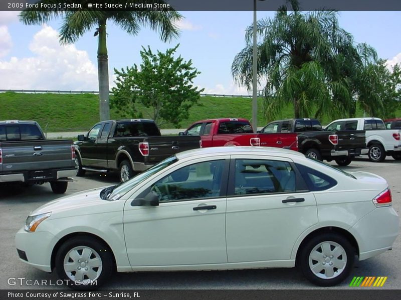 White Suede / Medium Stone 2009 Ford Focus S Sedan