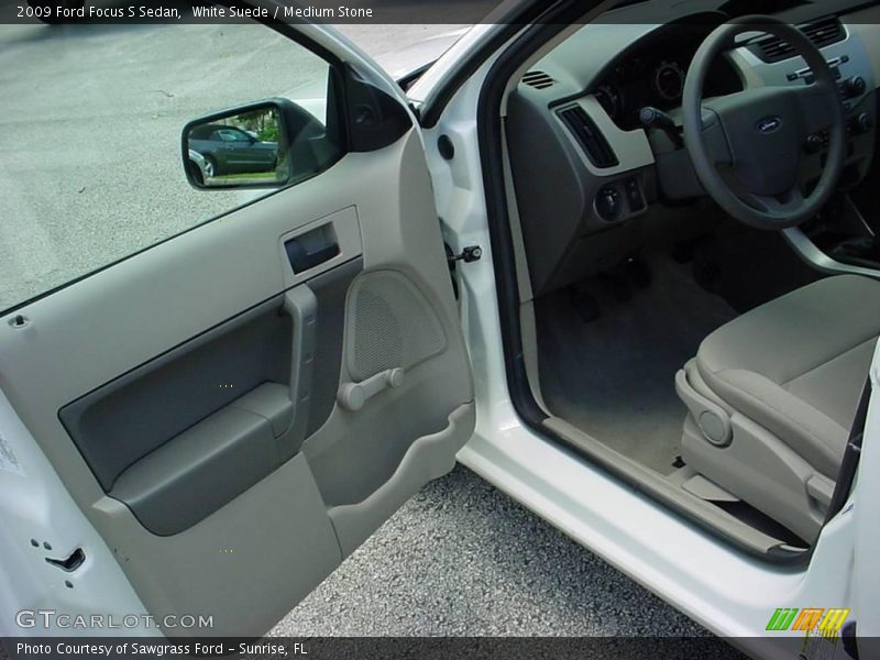 White Suede / Medium Stone 2009 Ford Focus S Sedan