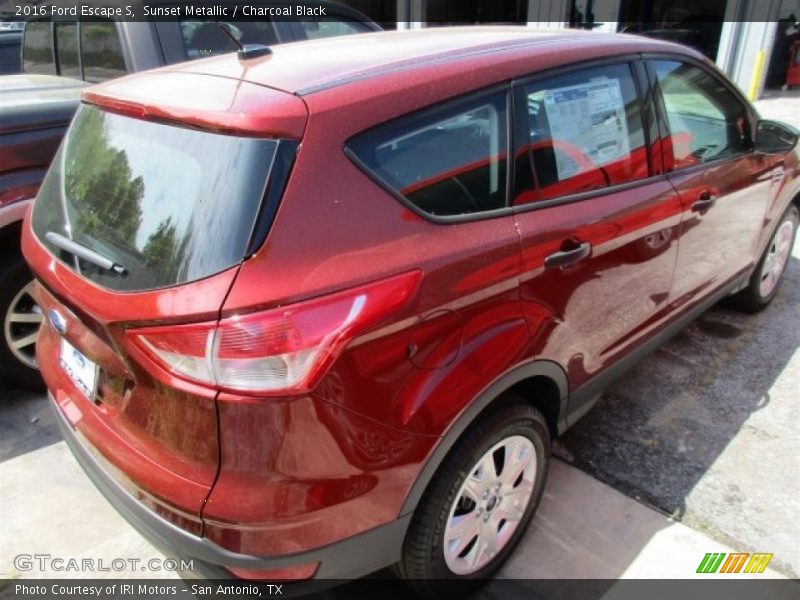 Sunset Metallic / Charcoal Black 2016 Ford Escape S