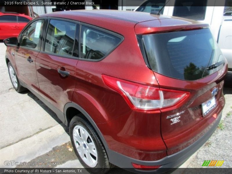 Sunset Metallic / Charcoal Black 2016 Ford Escape S