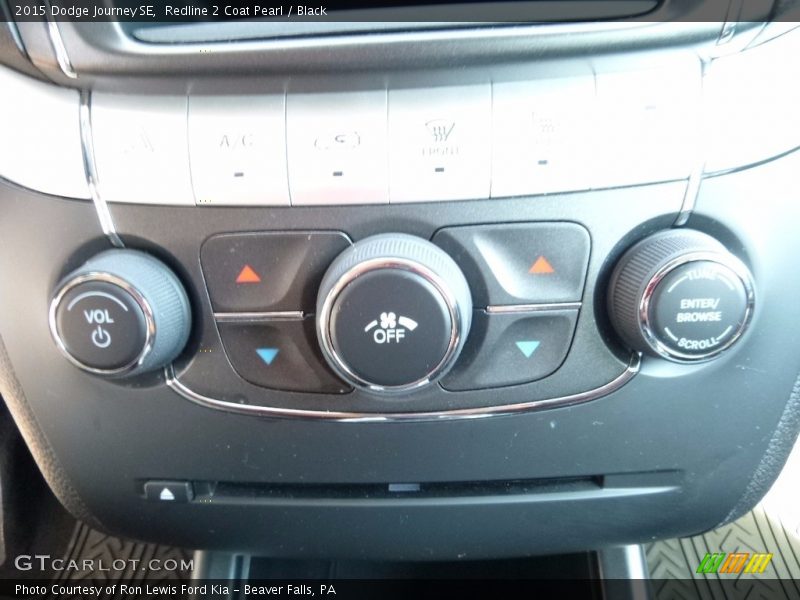 Redline 2 Coat Pearl / Black 2015 Dodge Journey SE