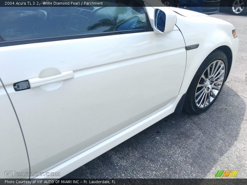 White Diamond Pearl / Parchment 2004 Acura TL 3.2