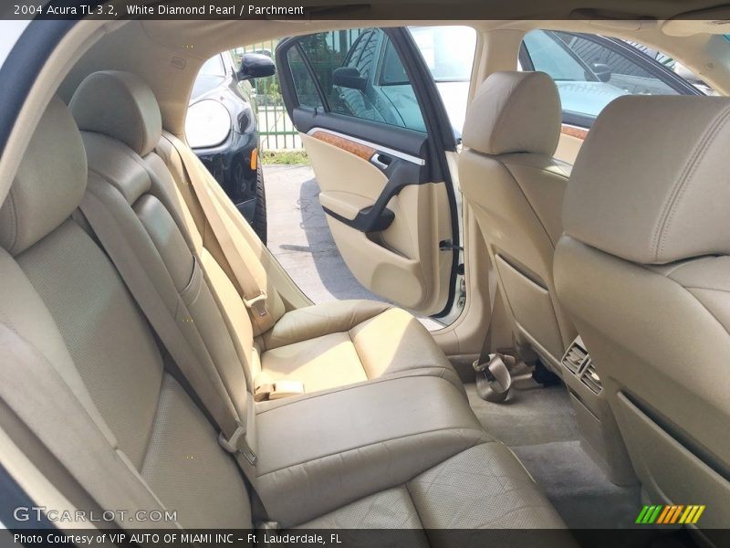 White Diamond Pearl / Parchment 2004 Acura TL 3.2