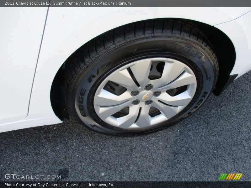 Summit White / Jet Black/Medium Titanium 2012 Chevrolet Cruze LS
