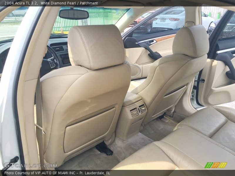 White Diamond Pearl / Parchment 2004 Acura TL 3.2