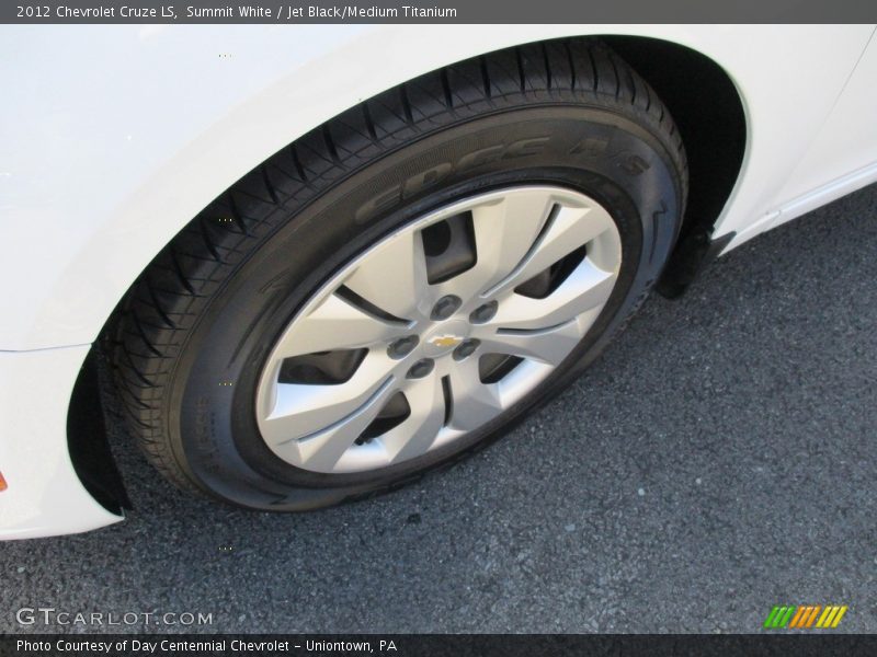 Summit White / Jet Black/Medium Titanium 2012 Chevrolet Cruze LS
