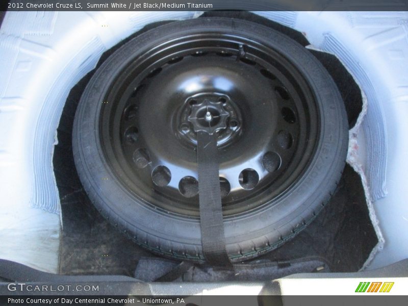 Summit White / Jet Black/Medium Titanium 2012 Chevrolet Cruze LS
