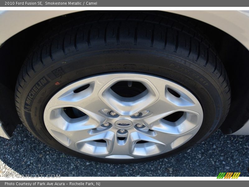 Smokestone Metallic / Camel 2010 Ford Fusion SE
