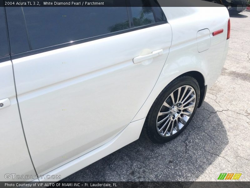 White Diamond Pearl / Parchment 2004 Acura TL 3.2