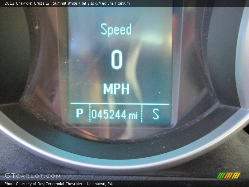 Summit White / Jet Black/Medium Titanium 2012 Chevrolet Cruze LS