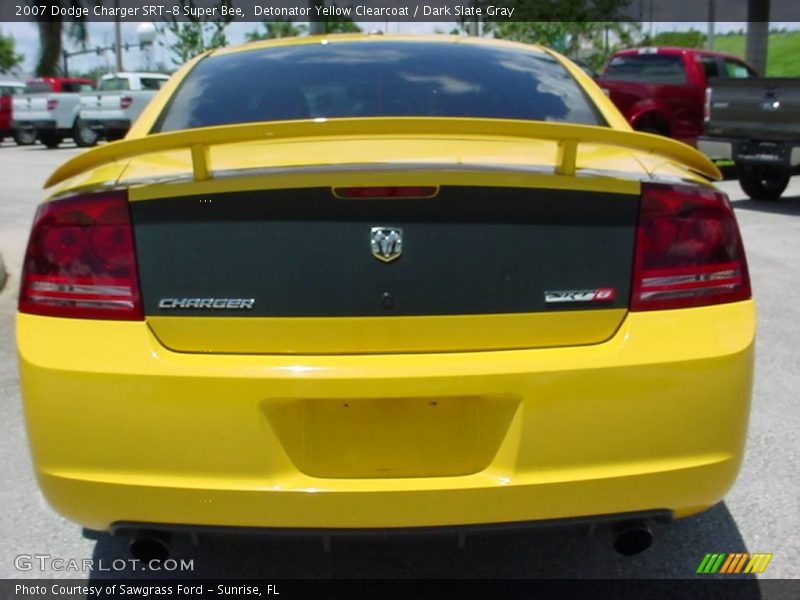 Detonator Yellow Clearcoat / Dark Slate Gray 2007 Dodge Charger SRT-8 Super Bee
