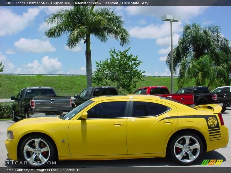 Detonator Yellow Clearcoat / Dark Slate Gray 2007 Dodge Charger SRT-8 Super Bee