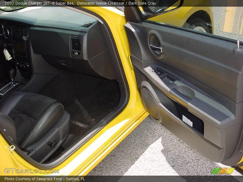 Detonator Yellow Clearcoat / Dark Slate Gray 2007 Dodge Charger SRT-8 Super Bee