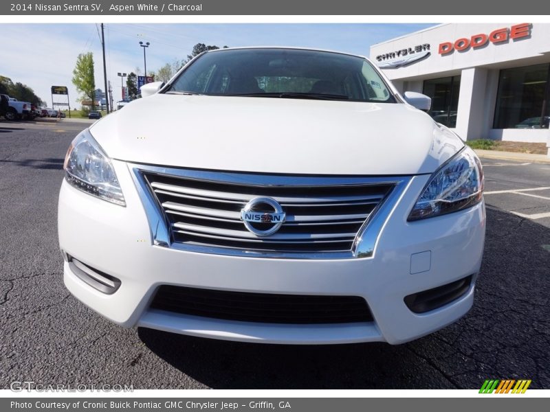 Aspen White / Charcoal 2014 Nissan Sentra SV