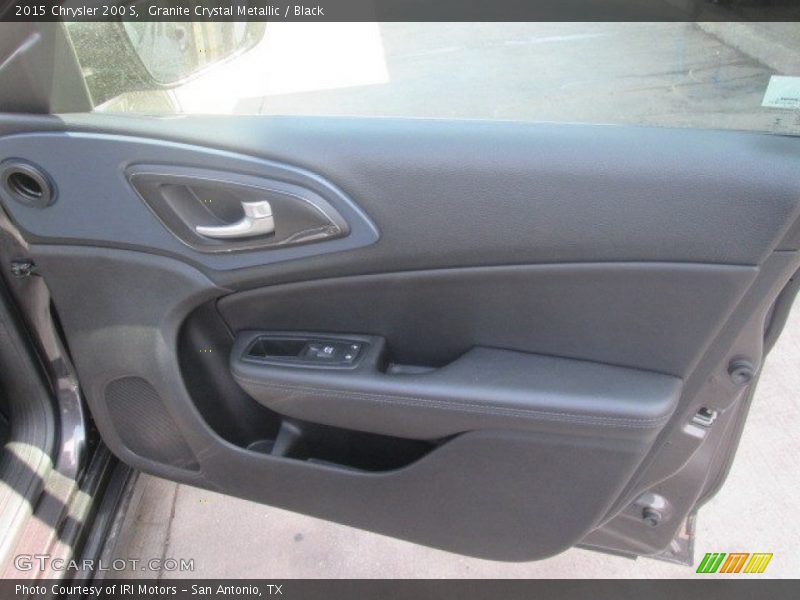 Granite Crystal Metallic / Black 2015 Chrysler 200 S