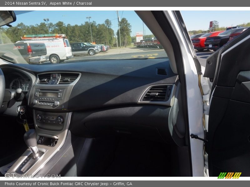 Aspen White / Charcoal 2014 Nissan Sentra SV