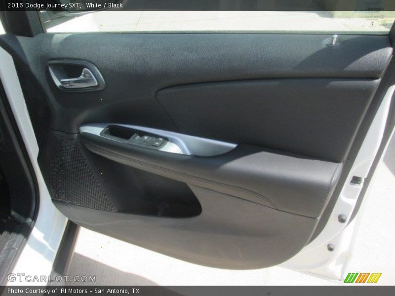 White / Black 2016 Dodge Journey SXT