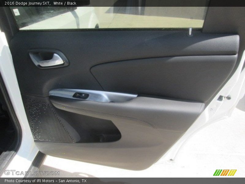 White / Black 2016 Dodge Journey SXT