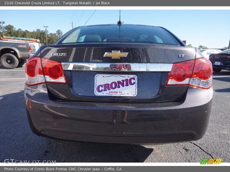 Tungsten Metallic / Jet Black 2016 Chevrolet Cruze Limited LT