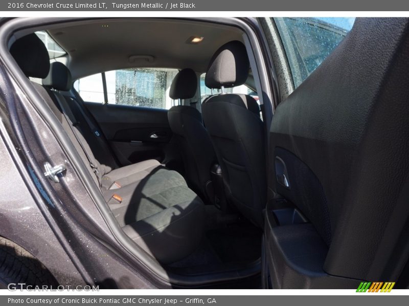 Tungsten Metallic / Jet Black 2016 Chevrolet Cruze Limited LT