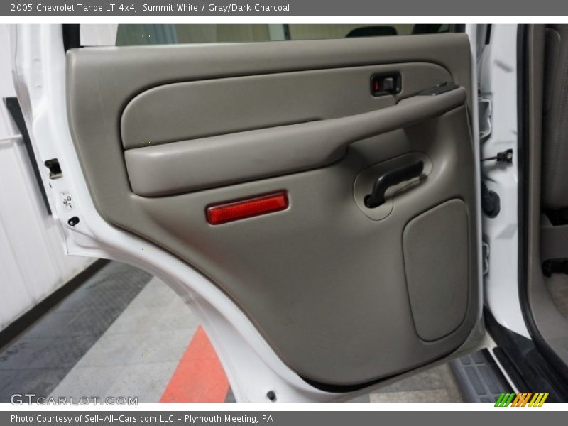 Summit White / Gray/Dark Charcoal 2005 Chevrolet Tahoe LT 4x4