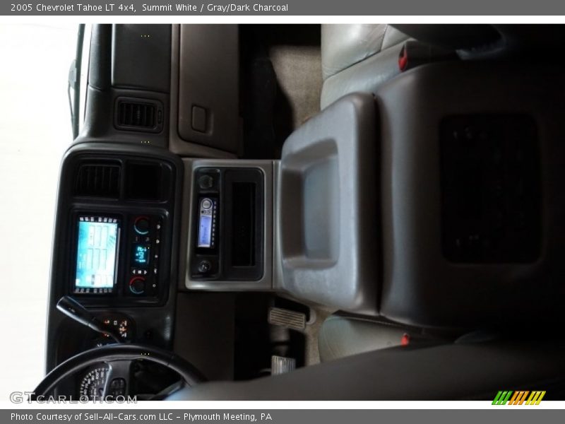 Summit White / Gray/Dark Charcoal 2005 Chevrolet Tahoe LT 4x4