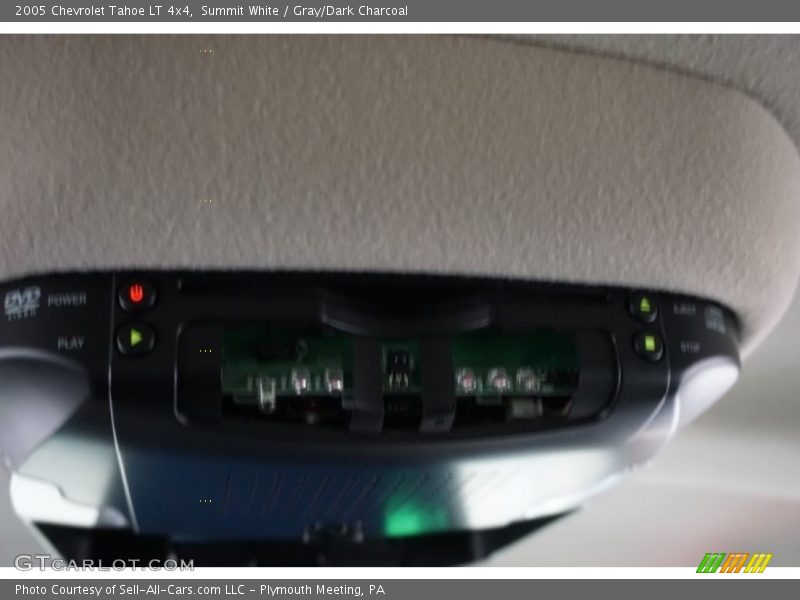 Summit White / Gray/Dark Charcoal 2005 Chevrolet Tahoe LT 4x4