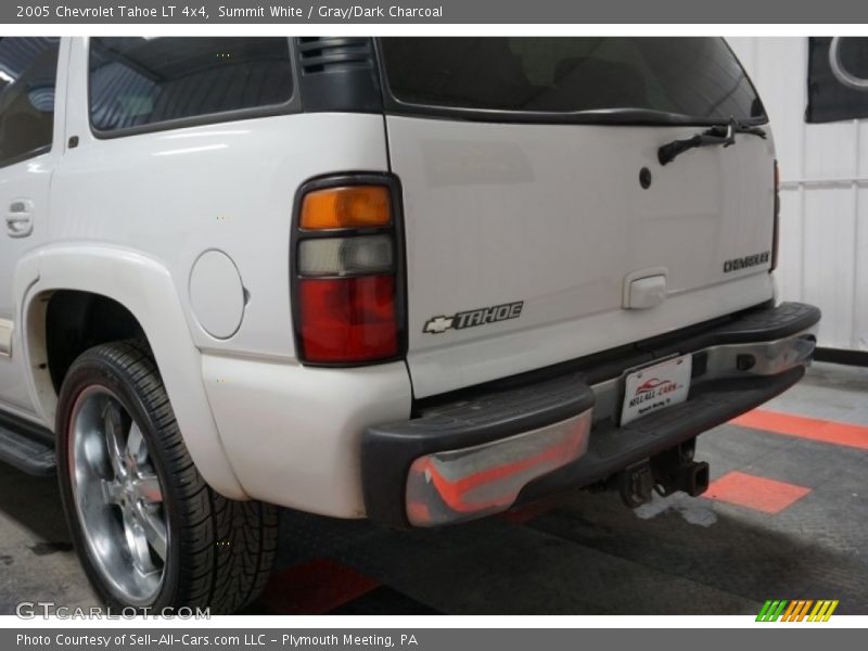 Summit White / Gray/Dark Charcoal 2005 Chevrolet Tahoe LT 4x4