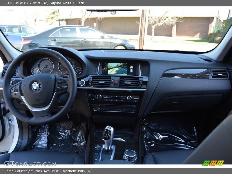 Alpine White / Black 2016 BMW X3 xDrive28d