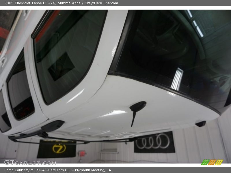 Summit White / Gray/Dark Charcoal 2005 Chevrolet Tahoe LT 4x4