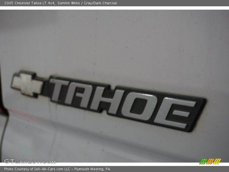Summit White / Gray/Dark Charcoal 2005 Chevrolet Tahoe LT 4x4