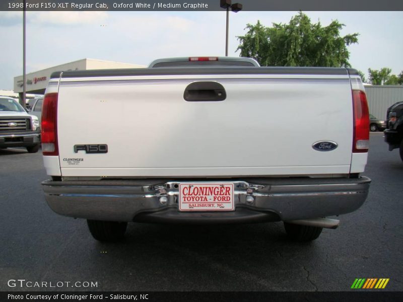 Oxford White / Medium Graphite 1998 Ford F150 XLT Regular Cab