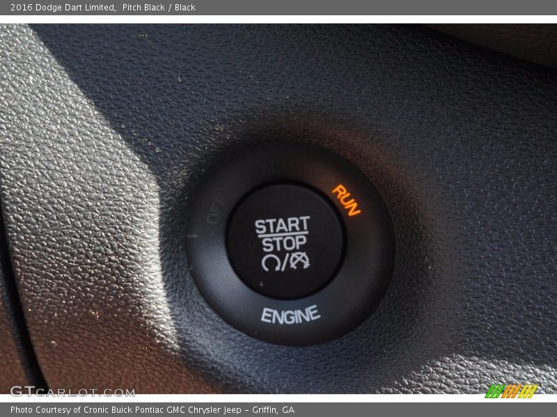 Pitch Black / Black 2016 Dodge Dart Limited