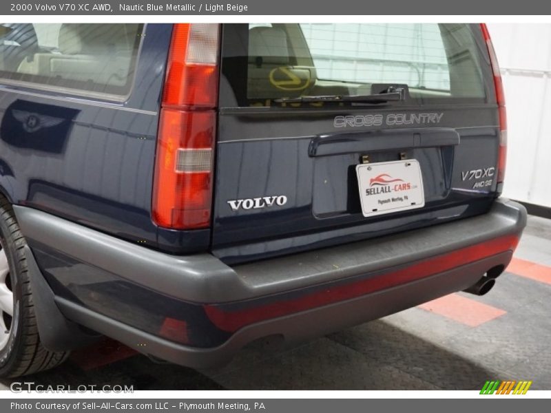 Nautic Blue Metallic / Light Beige 2000 Volvo V70 XC AWD