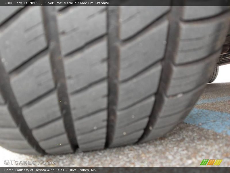 Silver Frost Metallic / Medium Graphite 2000 Ford Taurus SEL