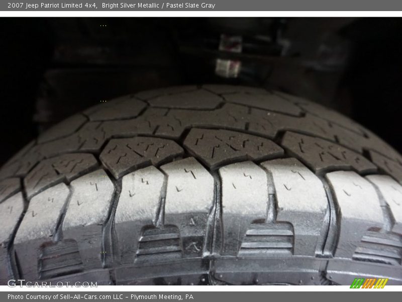 Bright Silver Metallic / Pastel Slate Gray 2007 Jeep Patriot Limited 4x4