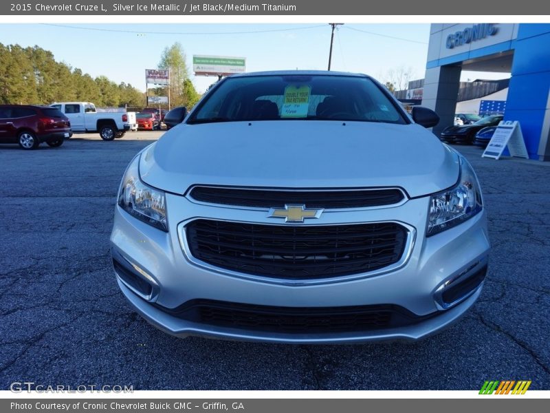 Silver Ice Metallic / Jet Black/Medium Titanium 2015 Chevrolet Cruze L