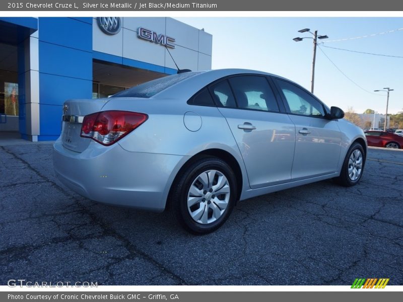 Silver Ice Metallic / Jet Black/Medium Titanium 2015 Chevrolet Cruze L