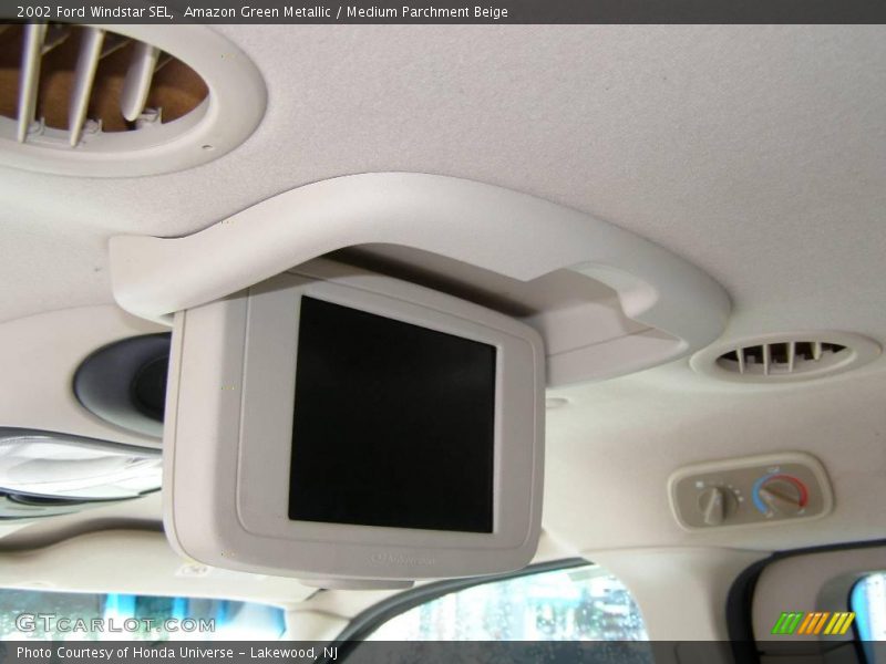 Entertainment System of 2002 Windstar SEL